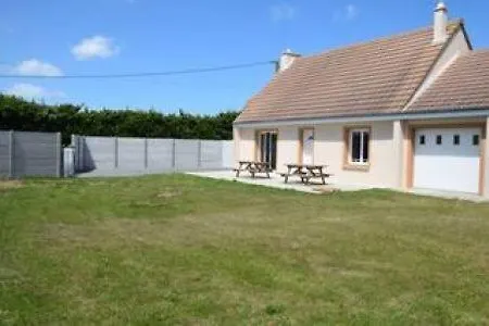Du Debarquement Holiday home Foucarville